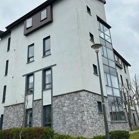 Entire Apartment , Centre Carrick-On-Shannon Exterior photo